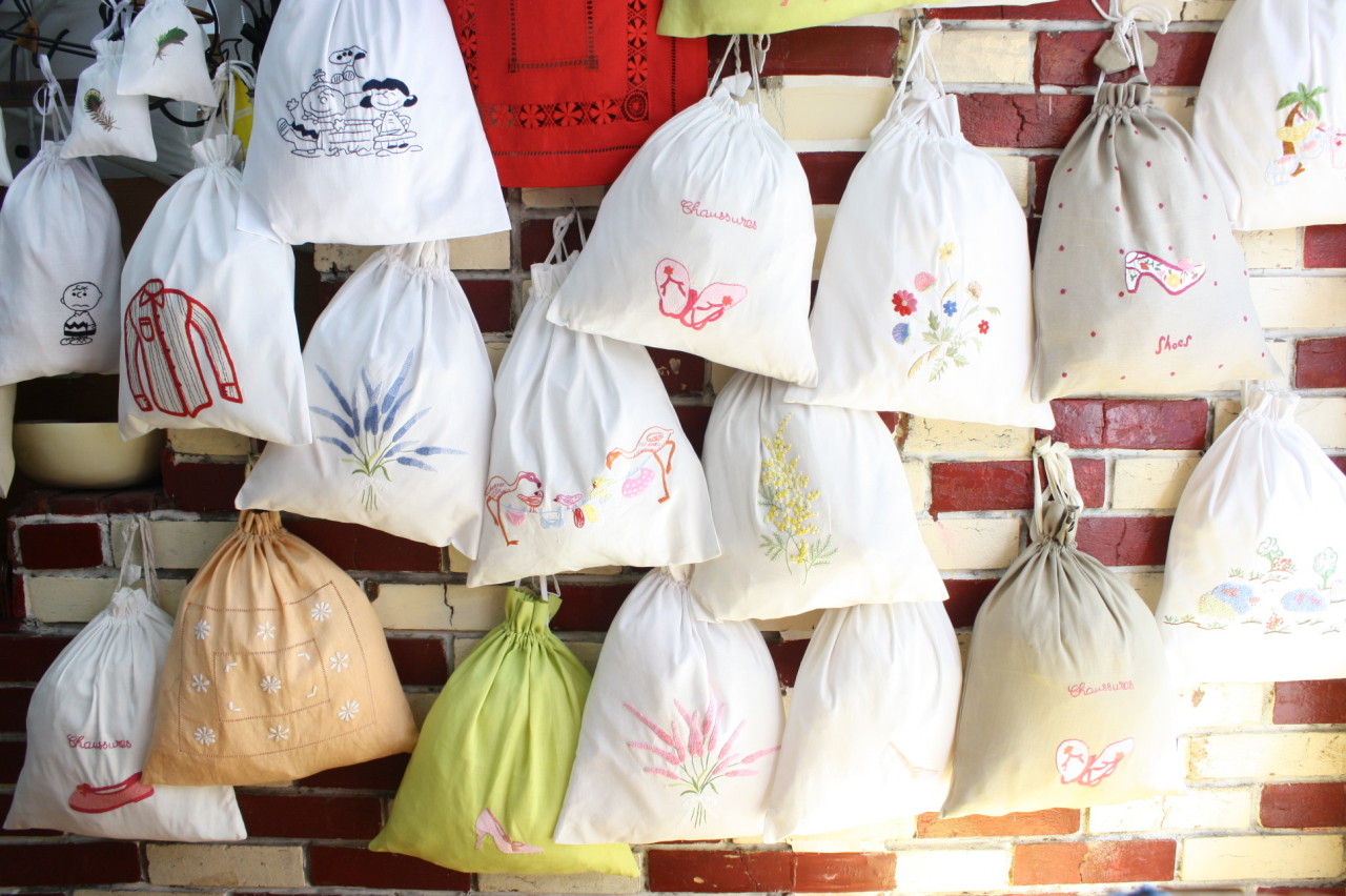 ホーチミンで刺繍小物を買うならココ Ha Phuong ハー フーン Tripping