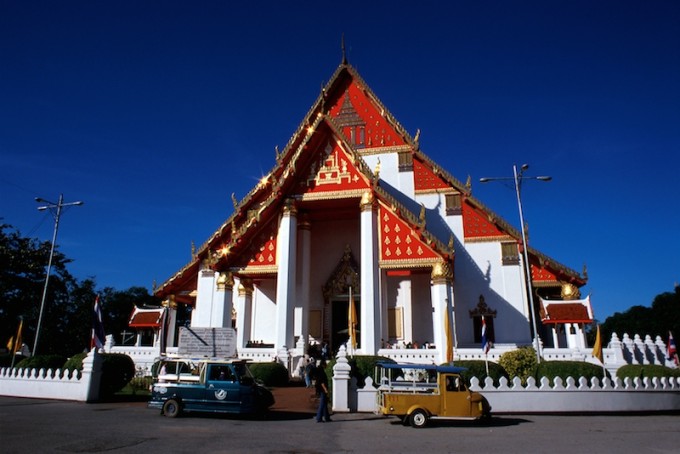 12 Wihan Phra Mongkhon Bophit, Ayutthaya