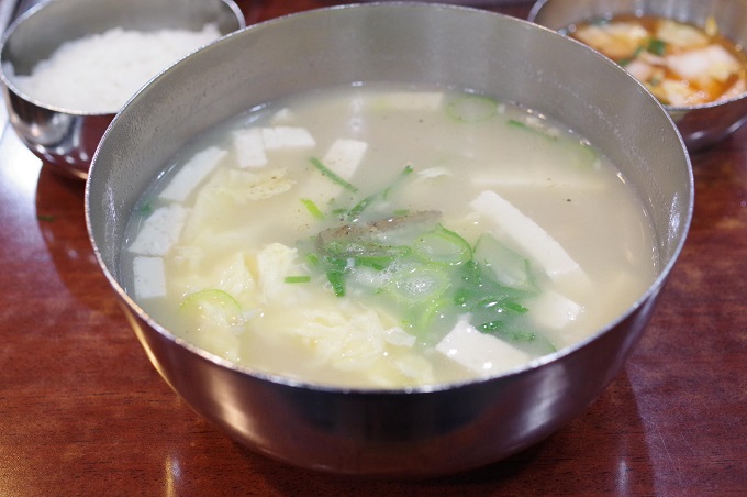 ソウルで人気の プゴクッ 干し鱈のスープ 専門店 武橋洞 Tripping