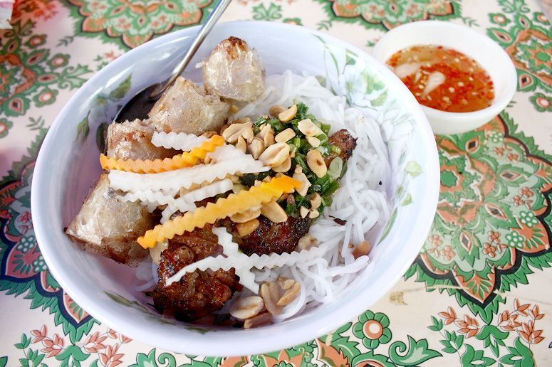 ベトナムの国民食、ブン(bún)を使った麺料理10選 | TRIPPING!