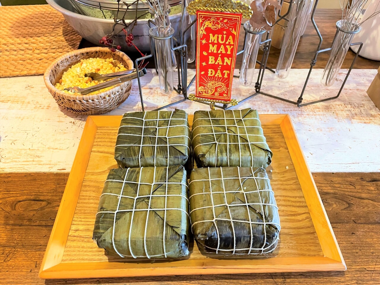 ベトナムでお正月に食べるちまき バインチュン 北部 とバインテト 南部 Tripping